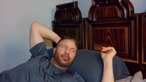 Blue Eyed Handsome Man online show from March 15, 12:33 pm