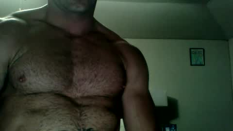 Snapshot of ahern1985 chatting on December 22, 12:50 am ahern1985 online show from December 22, 12:50 am