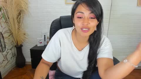 Snapshot of ahisha09 chatting on February 13, 3:14 pm Ahisha online show from February 13, 3:14 pm