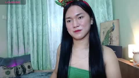 Snapshot of ahmrigrande chatting on December 21, 6:23 pm Ahmri online show from December 21, 6:23 pm