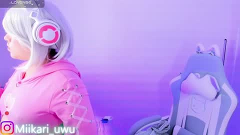 Ahri help me get to 100  online show from June 26, 5:23 am