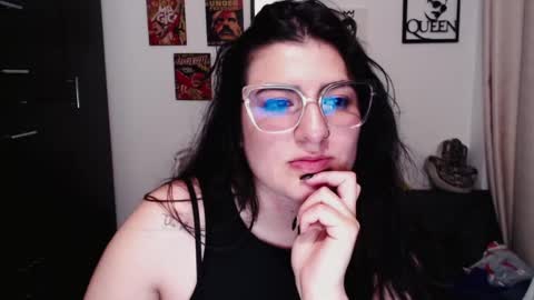 Snapshot of ahrianabluff_ chatting on February 11, 1:10 am Ahriana Bluff online show from February 11, 1:10 am