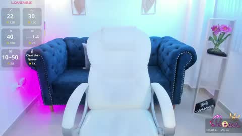 AIDA ADAMS online show from May 19, 12:22 pm