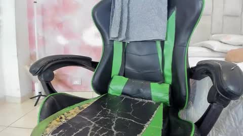 karoline  online show from November 26, 4:52 pm