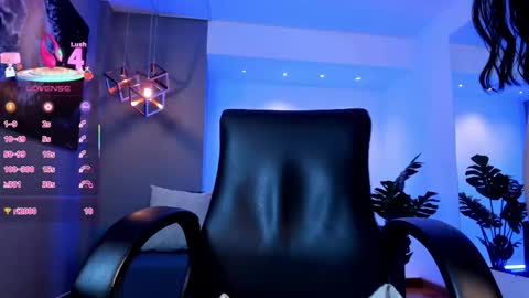 aidajoness online show from December 17, 11:44 pm