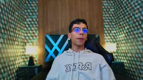 aiden_royce online show from October 6, 4:32 am