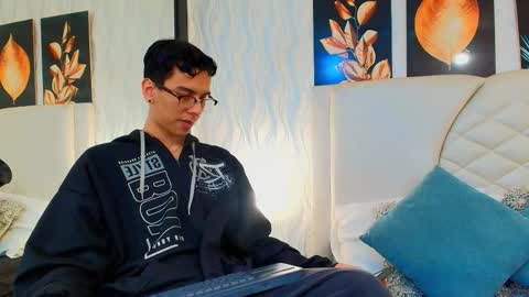 aiden_royce online show from October 15, 9:15 pm