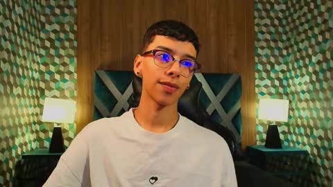 aiden_royce online show from November 2, 11:07 pm