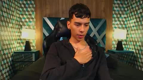 aiden_royce online show from November 6, 5:52 am