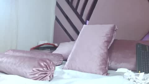 Snapshot of aiilynsmiith chatting on January 16, 6:50 am aiilynsmiith online show from January 16, 6:50 am