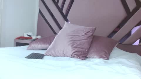 Snapshot of aiilynsmiith chatting on January 17, 1:10 am aiilynsmiith online show from January 17, 1:10 am