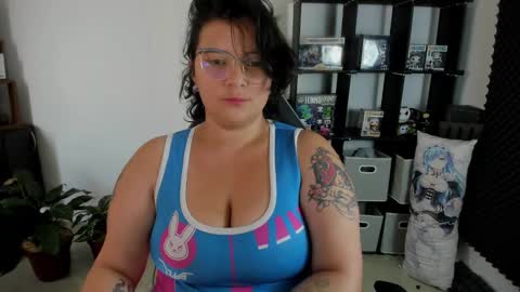 Catalina online show from December 13, 1:01 pm