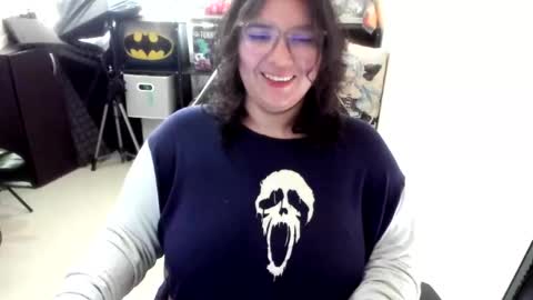 Catalina online show from December 18, 2:23 pm