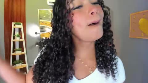 Alisson online show from April 8, 7:36 pm