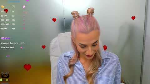 Snapshot of aileen_williams chatting on September 18, 7:32 am Allie online show from September 18, 7:32 am