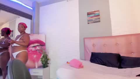 Snapshot of aileenkeys chatting on July 8, 7:18 pm aileenkeys online show from July 8, 7:18 pm