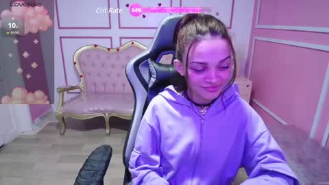 Snapshot of ailen_t chatting on December 27, 7:18 am Ailen online show from December 27, 7:18 am