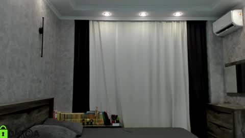 Ailey online show from January 4, 12:05 pm