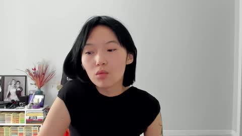 Snapshot of ailey_chao chatting on February 13, 7:04 am Ailey online show from February 13, 7:04 am