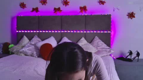 Ailita online show from April 1, 1:41 pm