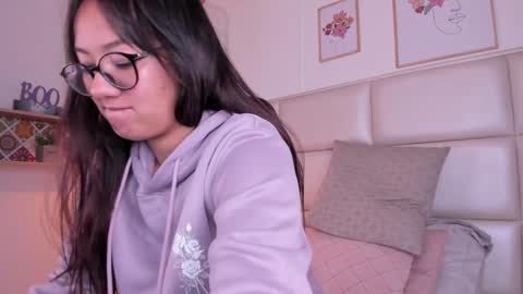 Aily Yozuko online show from December 6, 10:05 am