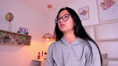 Aily Yozuko online show from December 29, 8:22 am