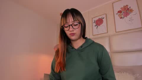 Aily Yozuko online show from October 17, 2:48 am