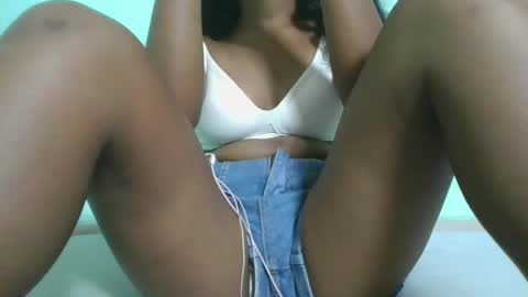 Snapshot of aimeamour chatting on January 20, 8:29 pm aimeamour online show from January 20, 8:29 pm