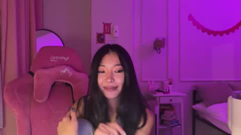 Aime  online show from January 10, 6:31 pm