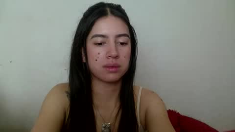 J  online show from March 26, 3:39 pm