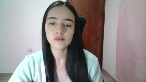 Snapshot of aineangeel chatting on September 10, 12:21 am AINE online show from September 10, 12:21 am