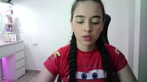 Snapshot of aineangeel chatting on February 5, 12:37 am AINE online show from February 5, 12:37 am