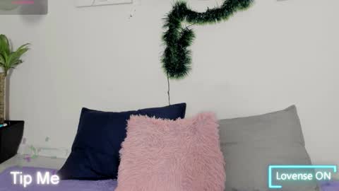 Ainoa  online show from December 2, 12:32 pm