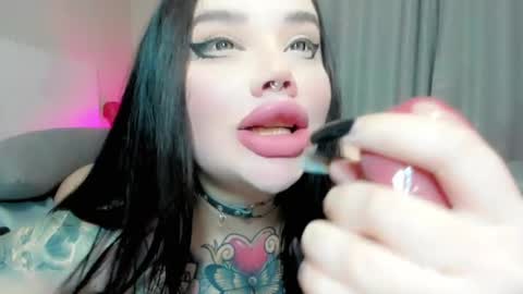 Aira online show from April 18, 7:18 pm