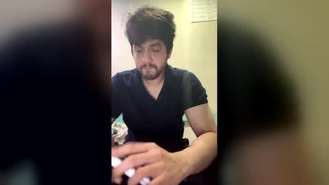 Snapshot of airahdhawan2 chatting on April 4, 11:02 pm airahdhawan2 online show from April 4, 11:02 pm