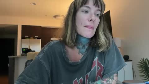 Airgead online show from October 13, 5:02 pm