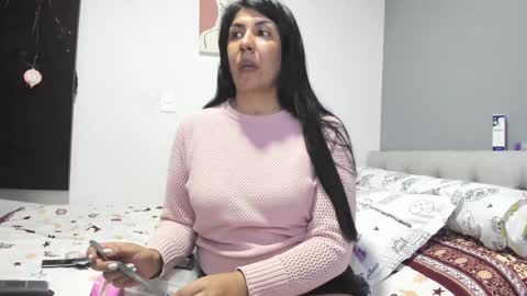 Snapshot of aisha_latina chatting on February 3, 11:36 pm Katie online show from February 3, 11:36 pm