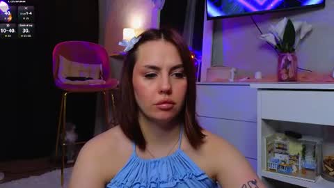 Aisha online show from June 19, 5:17 pm