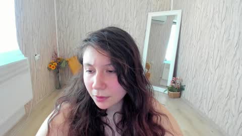 Aisha online show from January 8, 8:27 am