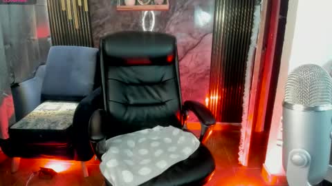 Miss Tatiana Independent Chaturbate Model online show from November 21, 2:32 am