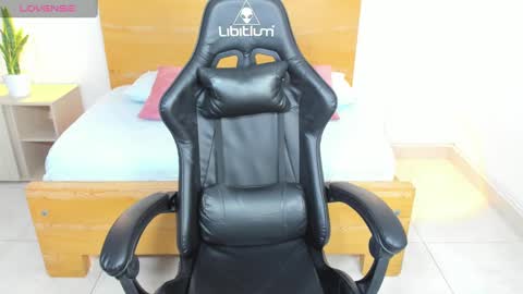 Aixa Burgos online show from December 11, 3:05 pm