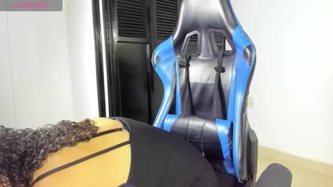 Aixa Burgos online show from October 10, 12:15 pm