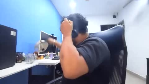 Esteban online show from December 4, 5:17 am