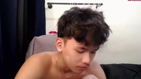 aj_daksxx online show from April 7, 4:57 am