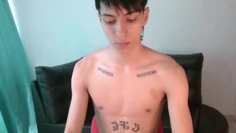 Snapshot of ajhoansebastian94 chatting on May 4, 5:20 pm SebasT-sex online show from May 4, 5:20 pm