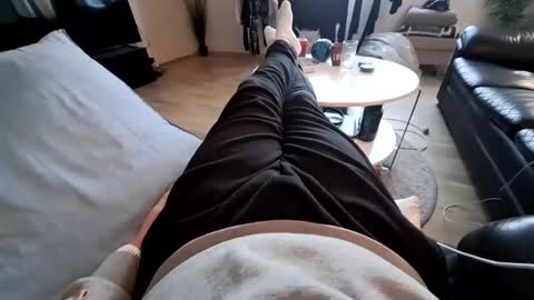 Snapshot of ak_2 chatting on January 12, 8:41 am ak_2 online show from January 12, 8:41 am