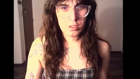 Snapshot of akamedolle chatting on September 23, 3:20 am Veronica Akame 3 online show from September 23, 3:20 am