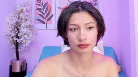 Azaka  online show from February 1, 3:18 pm