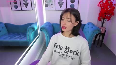 Azaka  online show from October 6, 12:35 pm