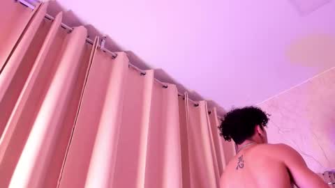 akazaboy online show from January 7, 4:48 am